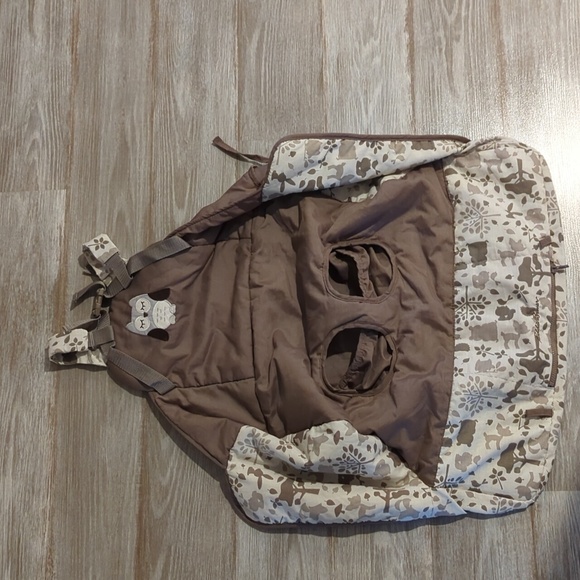 Deluxe Eddie Bauer shopping cart cover. Woodland creature print neutral colors - Picture 1 of 6